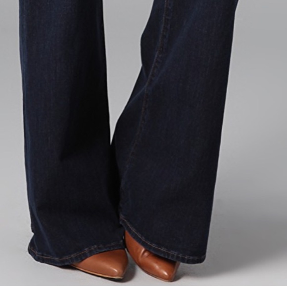 J brand babe bell bottom jeans in Atlantis - Picture 6 of 6